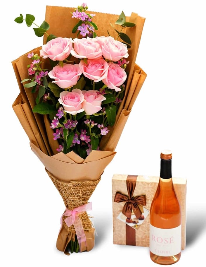 משלוח פרחים בראשון לציון - הסחלב: חנות פרחים לכל אירוע - זר הנסיכה שלי & יין ופרלינים