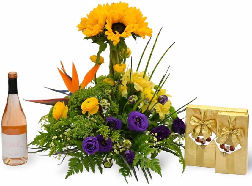 משלוח פרחים בראשון לציון - הסחלב: חנות פרחים לכל אירוע - חמניות בגן העדן בשילוב יין ופרלינים